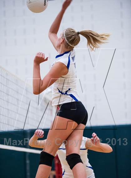 Thumbnail 2 in Poudre vs. Longmont (Smoky Hill Buff Classic) photogallery.