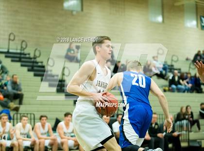 Thumbnail 3 in Arapahoe vs. Fruita Monument photogallery.