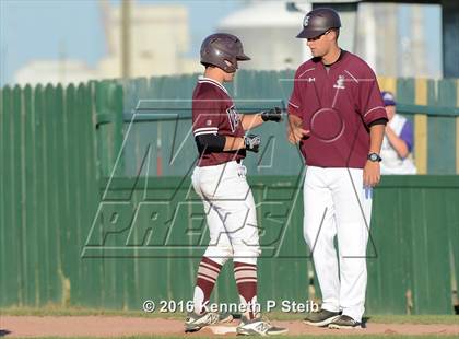 Thumbnail 1 in Vermilion Catholic @ Ascension Catholic (LHSAA 1A Quarterfinal Playoff) photogallery.