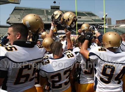Thumbnail 1 in Aquinas vs. Elder (Kirk Herbstreit Varsity Football Series) photogallery.