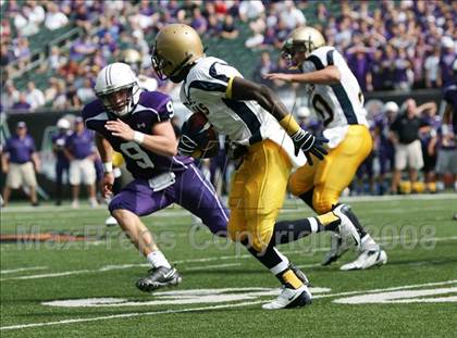 Thumbnail 2 in Aquinas vs. Elder (Kirk Herbstreit Varsity Football Series) photogallery.