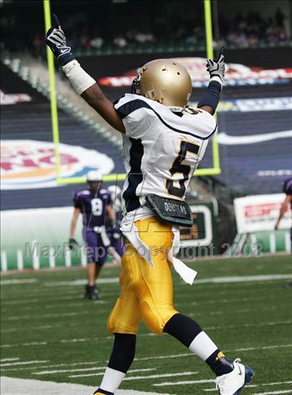 Thumbnail 1 in Aquinas vs. Elder (Kirk Herbstreit Varsity Football Series) photogallery.
