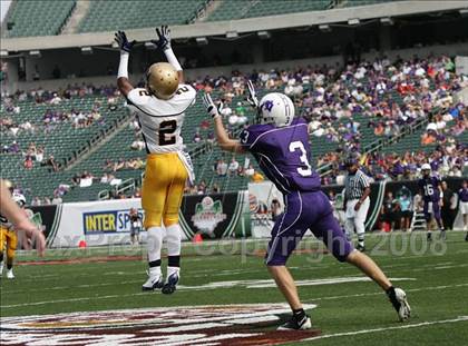 Thumbnail 2 in Aquinas vs. Elder (Kirk Herbstreit Varsity Football Series) photogallery.