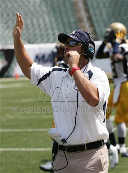 Thumbnail 2 in Aquinas vs. Elder (Kirk Herbstreit Varsity Football Series) photogallery.