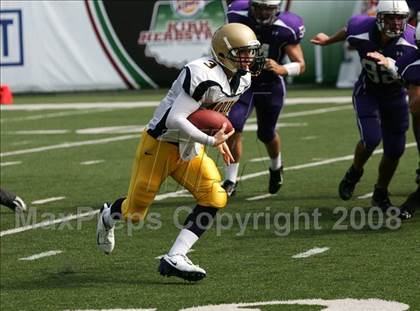 Thumbnail 1 in Aquinas vs. Elder (Kirk Herbstreit Varsity Football Series) photogallery.