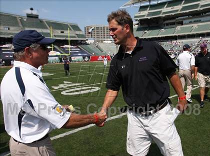 Thumbnail 2 in Aquinas vs. Elder (Kirk Herbstreit Varsity Football Series) photogallery.