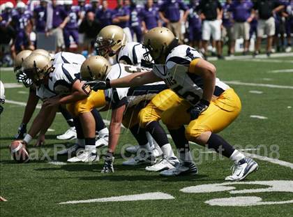 Thumbnail 3 in Aquinas vs. Elder (Kirk Herbstreit Varsity Football Series) photogallery.