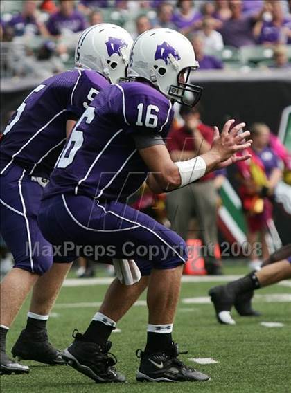 Thumbnail 2 in Aquinas vs. Elder (Kirk Herbstreit Varsity Football Series) photogallery.