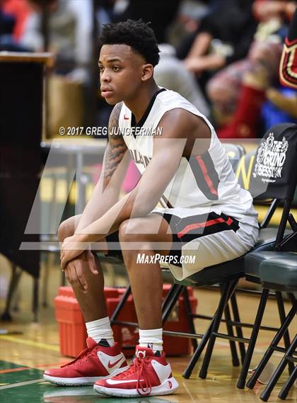 Thumbnail 2 in Bishop O'Dowd vs. Salesian College Preparatory photogallery.