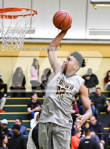 Thumbnail 2 in Bishop O'Dowd vs. Salesian College Preparatory photogallery.