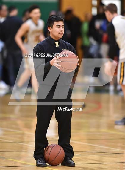 Thumbnail 2 in Bishop O'Dowd vs. Salesian College Preparatory photogallery.