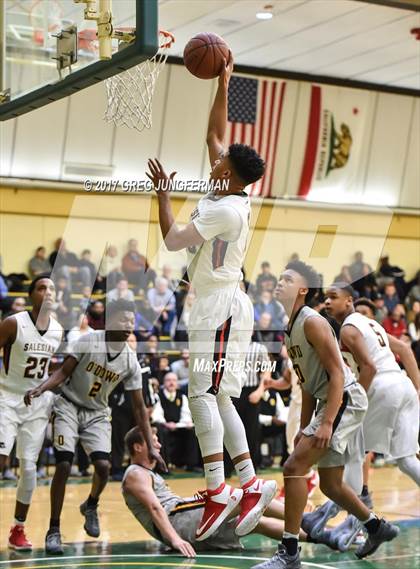 Thumbnail 2 in Bishop O'Dowd vs. Salesian College Preparatory photogallery.
