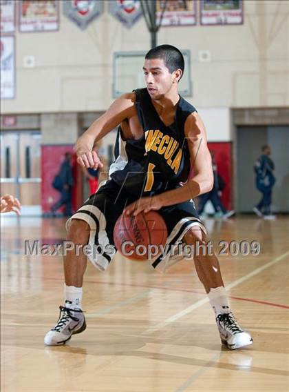 Thumbnail 2 in Temecula Valley vs. Lakeside (Inland Empire Invitational) photogallery.