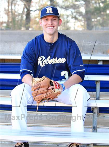 Thumbnail 3 in Roberson [T. C.] (Preseason Top 10 Photo Shoot)  photogallery.
