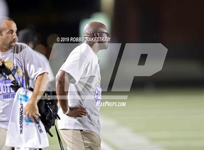Thumbnail 1 in Lee @ John Tyler photogallery.