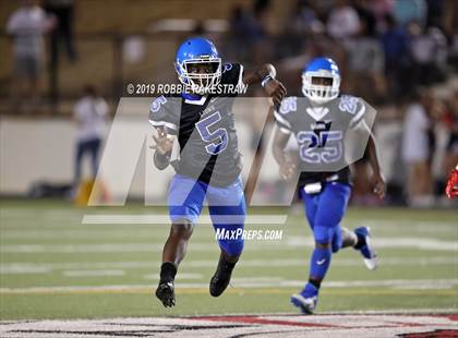 Thumbnail 1 in Lee @ John Tyler photogallery.
