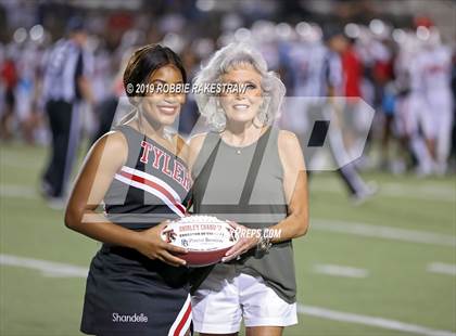 Thumbnail 1 in Lee @ John Tyler photogallery.