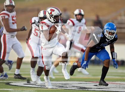Thumbnail 1 in Lee @ John Tyler photogallery.