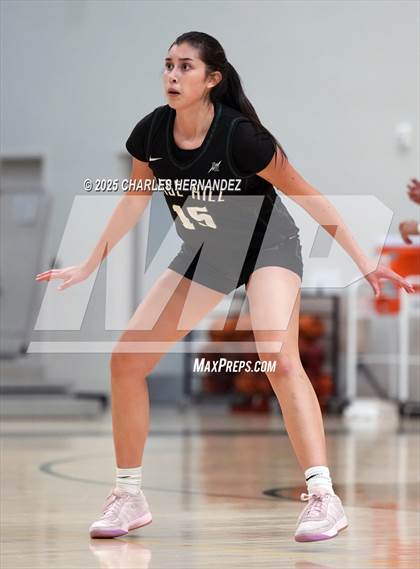 Thumbnail 3 in Brentwood School vs. Sage Hill (MIra Costa Classic) photogallery.