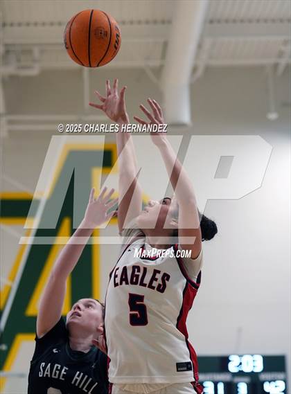 Thumbnail 3 in Brentwood School vs. Sage Hill (MIra Costa Classic) photogallery.