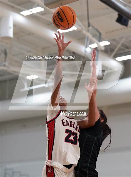 Thumbnail 1 in Brentwood School vs. Sage Hill (MIra Costa Classic) photogallery.