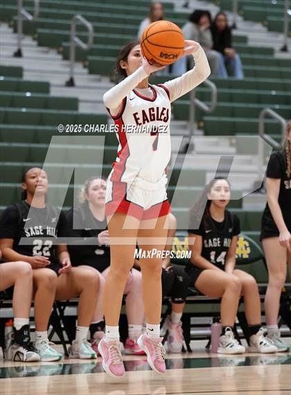 Thumbnail 1 in Brentwood School vs. Sage Hill (MIra Costa Classic) photogallery.