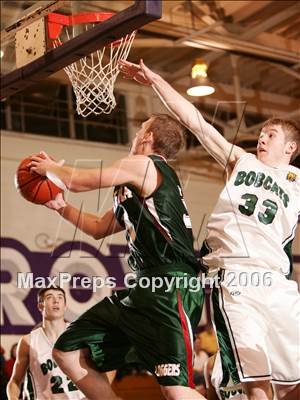 Thumbnail 2 in Eureka vs. Paradise (Oroville Tournament) photogallery.
