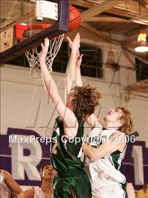 Thumbnail 1 in Eureka vs. Paradise (Oroville Tournament) photogallery.