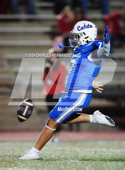 Thumbnail 1 in Bellville vs. Connally (UIL 4A Football Division II Region 3 Bi-District Playoff) photogallery.