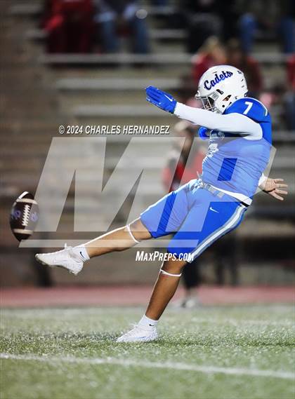 Thumbnail 1 in Bellville vs. Connally (UIL 4A Football Division II Region 3 Bi-District Playoff) photogallery.