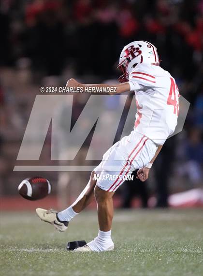Thumbnail 3 in Bellville vs. Connally (UIL 4A Football Division II Region 3 Bi-District Playoff) photogallery.