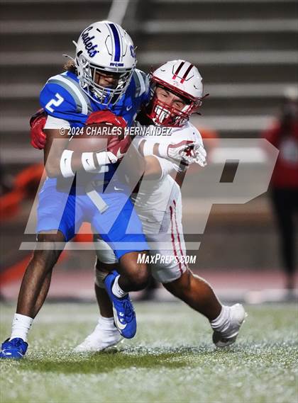 Thumbnail 1 in Bellville vs. Connally (UIL 4A Football Division II Region 3 Bi-District Playoff) photogallery.