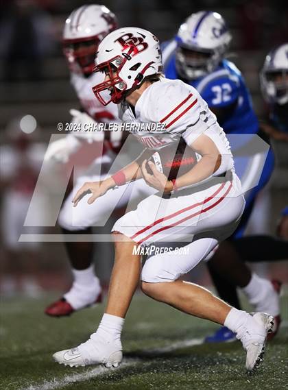 Thumbnail 1 in Bellville vs. Connally (UIL 4A Football Division II Region 3 Bi-District Playoff) photogallery.