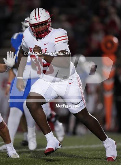 Thumbnail 1 in Bellville vs. Connally (UIL 4A Football Division II Region 3 Bi-District Playoff) photogallery.