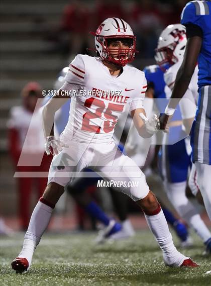 Thumbnail 2 in Bellville vs. Connally (UIL 4A Football Division II Region 3 Bi-District Playoff) photogallery.