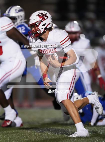Thumbnail 3 in Bellville vs. Connally (UIL 4A Football Division II Region 3 Bi-District Playoff) photogallery.