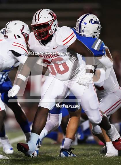 Thumbnail 3 in Bellville vs. Connally (UIL 4A Football Division II Region 3 Bi-District Playoff) photogallery.