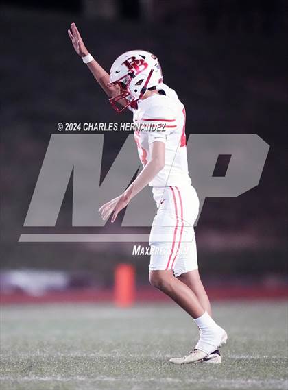 Thumbnail 2 in Bellville vs. Connally (UIL 4A Football Division II Region 3 Bi-District Playoff) photogallery.