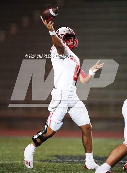 Thumbnail 3 in Bellville vs. Connally (UIL 4A Football Division II Region 3 Bi-District Playoff) photogallery.
