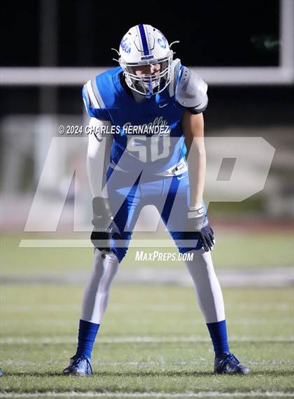 Thumbnail 2 in Bellville vs. Connally (UIL 4A Football Division II Region 3 Bi-District Playoff) photogallery.