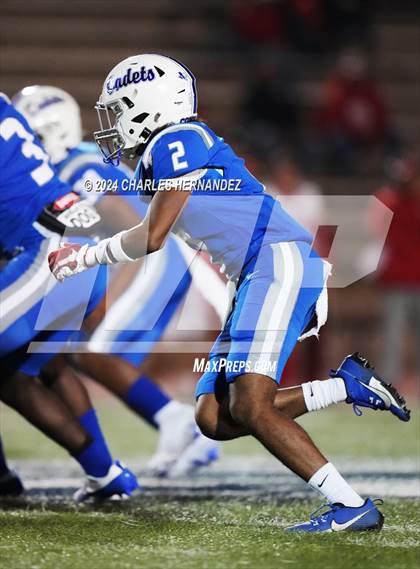 Thumbnail 1 in Bellville vs. Connally (UIL 4A Football Division II Region 3 Bi-District Playoff) photogallery.