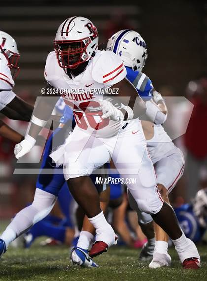 Thumbnail 2 in Bellville vs. Connally (UIL 4A Football Division II Region 3 Bi-District Playoff) photogallery.
