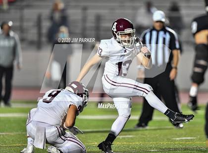 Thumbnail 1 in Vandegrift vs. Austin (UIL 6A D2 Bi-District) photogallery.