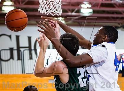Thumbnail 2 in North Crowley vs. Strake Jesuit (McDonald's Texas Invitational) photogallery.