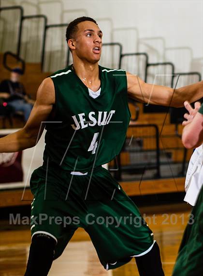 Thumbnail 1 in North Crowley vs. Strake Jesuit (McDonald's Texas Invitational) photogallery.