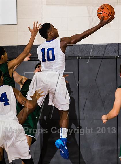 Thumbnail 2 in North Crowley vs. Strake Jesuit (McDonald's Texas Invitational) photogallery.