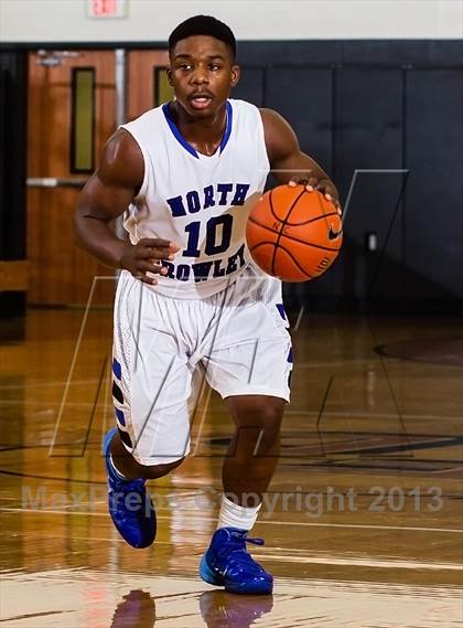 Thumbnail 2 in North Crowley vs. Strake Jesuit (McDonald's Texas Invitational) photogallery.