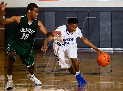 Thumbnail 3 in North Crowley vs. Strake Jesuit (McDonald's Texas Invitational) photogallery.
