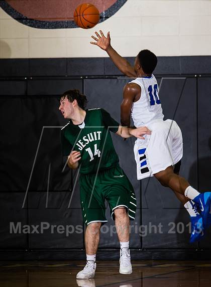 Thumbnail 1 in North Crowley vs. Strake Jesuit (McDonald's Texas Invitational) photogallery.