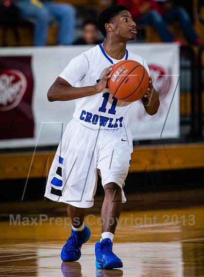Thumbnail 1 in North Crowley vs. Strake Jesuit (McDonald's Texas Invitational) photogallery.
